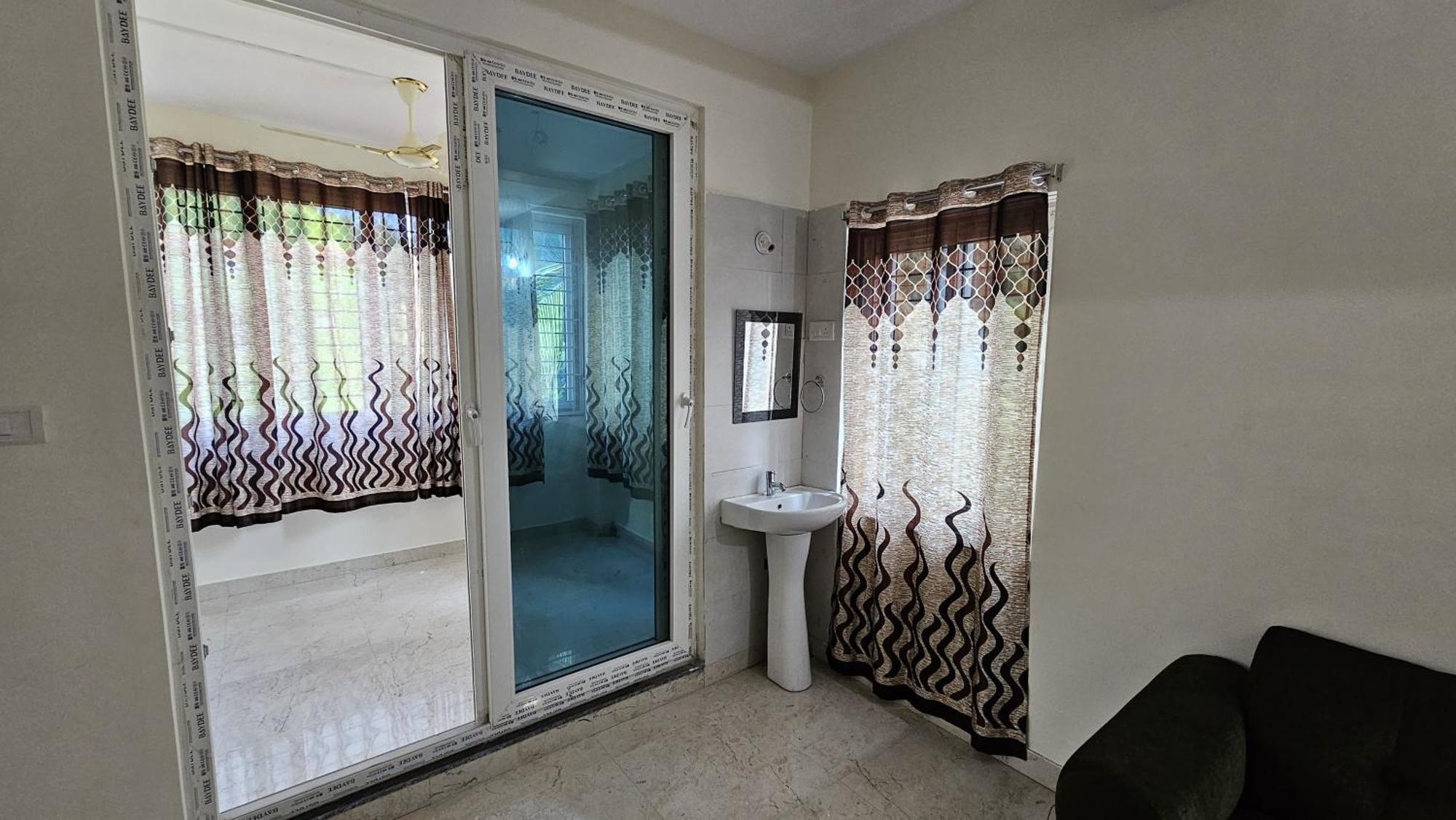 Vensa Homestay Пурі Екстер'єр фото