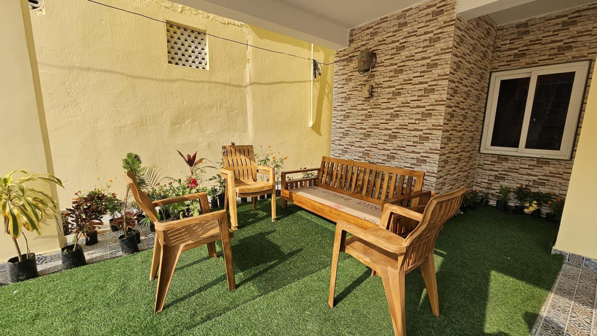 Vensa Homestay Пурі Екстер'єр фото